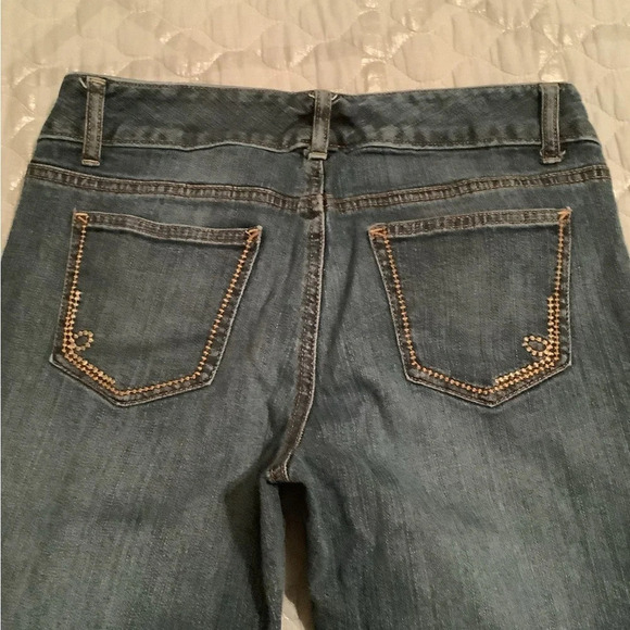 TOMMY HILFIGER~ BOOT CUT JEANS~NICE WEIGHT~SIZE 8 - Picture 3 of 3